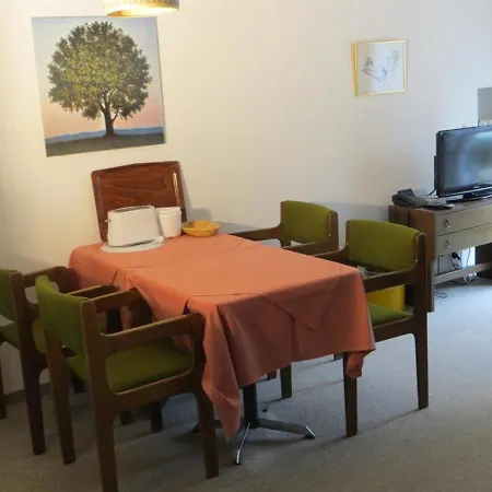 Апартаменти Gaestehaus Antonia *