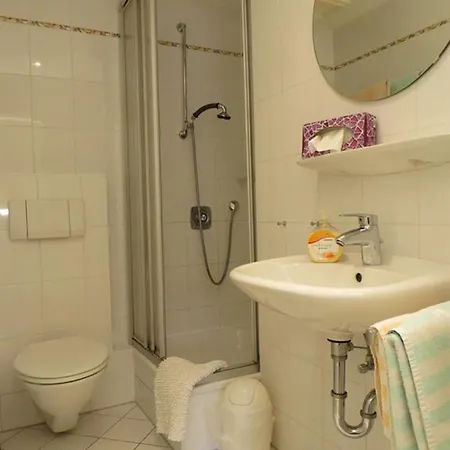 Gaestehaus Antonia Апартаменти Гарміш-Партенкірхен