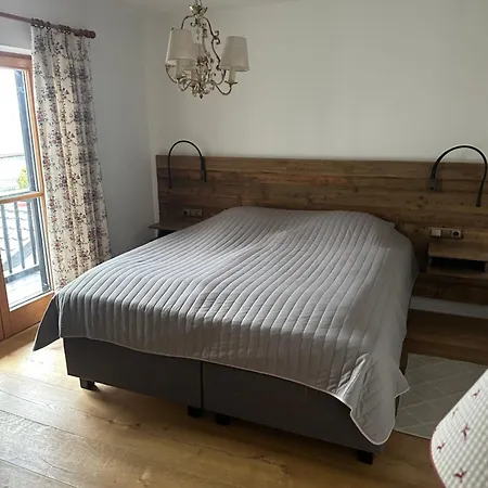Gaestehaus Antonia Апартаменти *