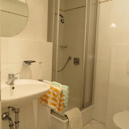 Gaestehaus Antonia Апартаменти Гарміш-Партенкірхен